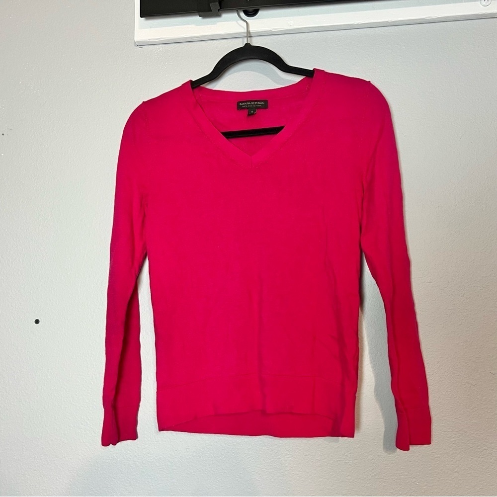 Banana Republic V-Neck Merino Wool Sweater Bright Hot Pink Size Small Womens - Picture 3 of 6